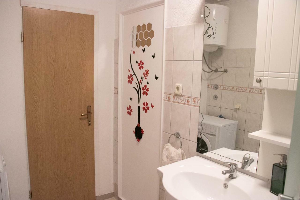 Apartment Lorena Sevid Luaran gambar