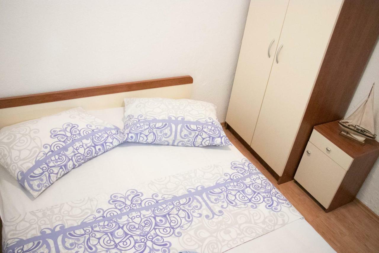 Apartment Lorena Sevid Luaran gambar