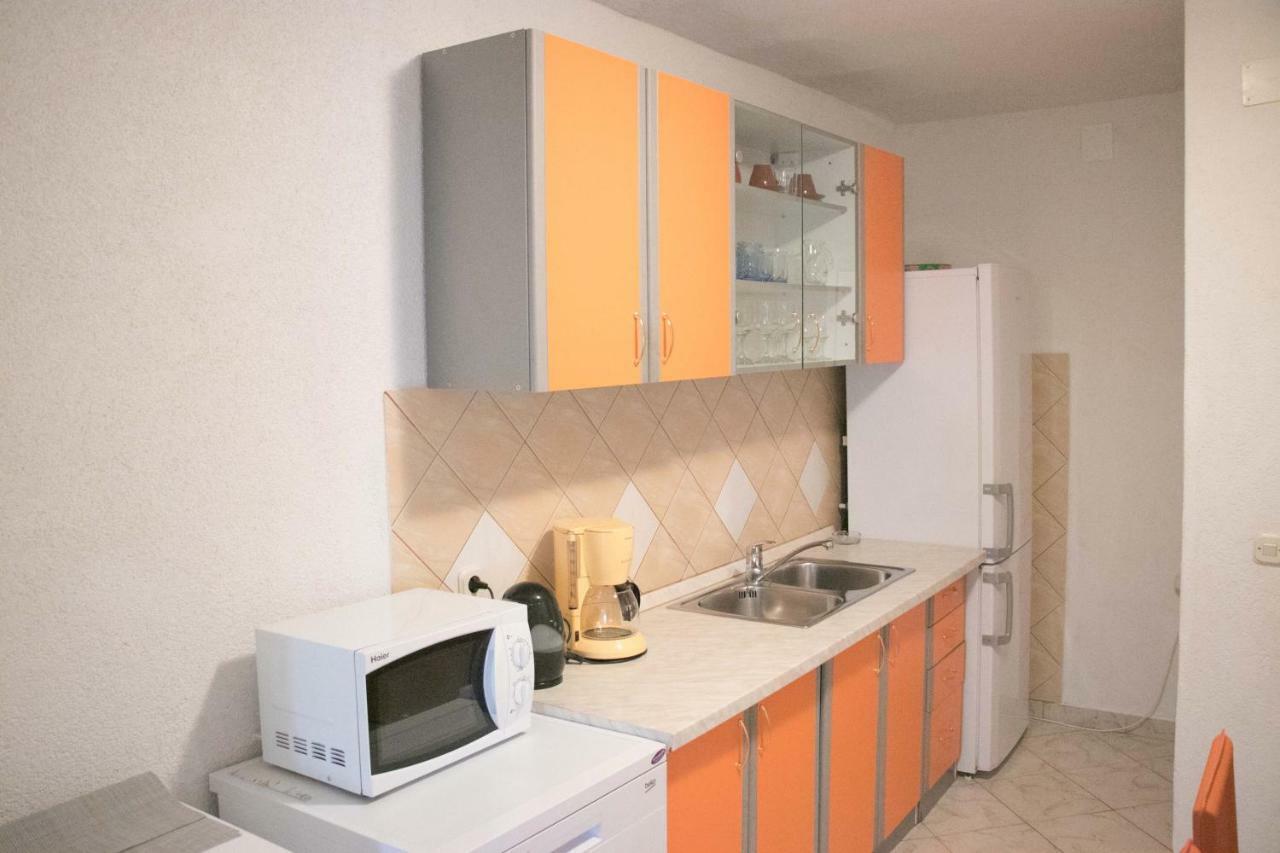 Apartment Lorena Sevid Luaran gambar